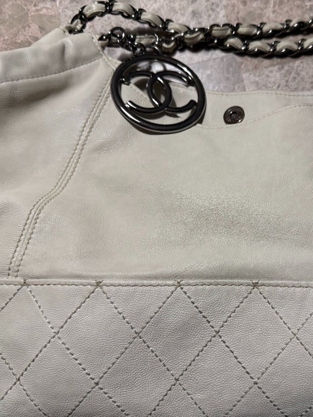 AUTHENTIC & RARE CHANEL Cabas Chain Shoulder Bag & CC Charm-Great Condition!